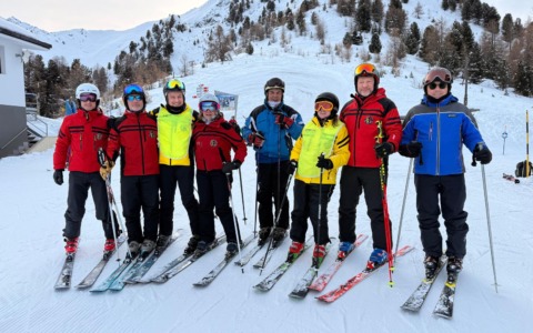 Sugli sci da non vedente, grazie all’associazione