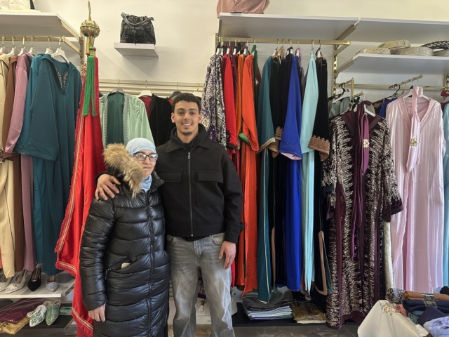 Apre il primo negozio di abiti e profumi arabi della Brianza