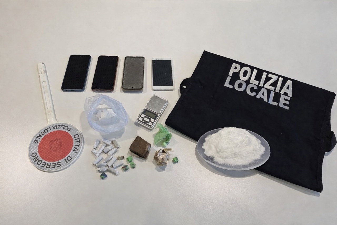 Arrestato spacciatore, sequestrato oltre un etto di droga