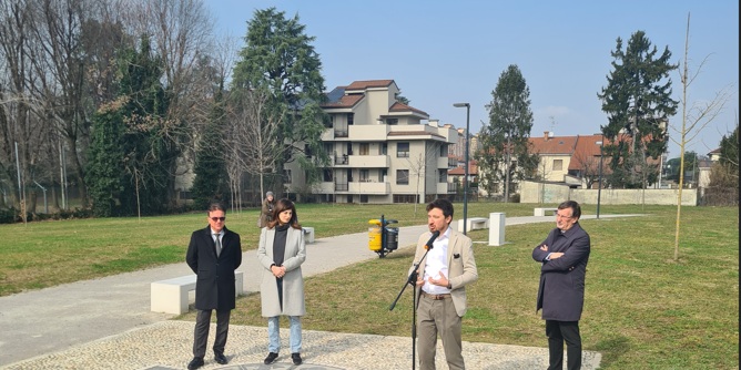 Inaugurato il nuovo parco pubblico (che non convince tutti i residenti)