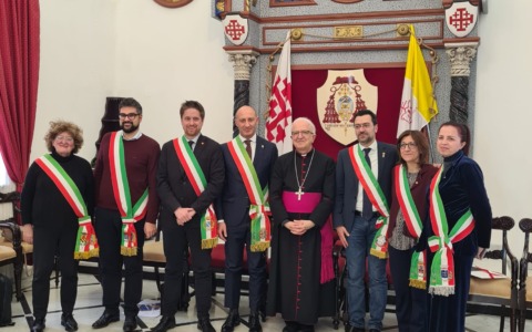 In Palestina per portare un messaggio di pace: delegazione di sindaci in missione