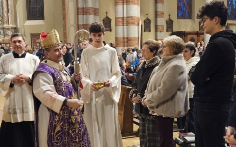 Il grande abbraccio della Comunità pastorale a monsignor Delpini