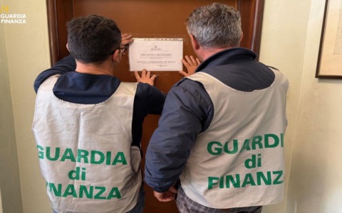 Sequestrati immobili e titoli di Stato per riciclaggio