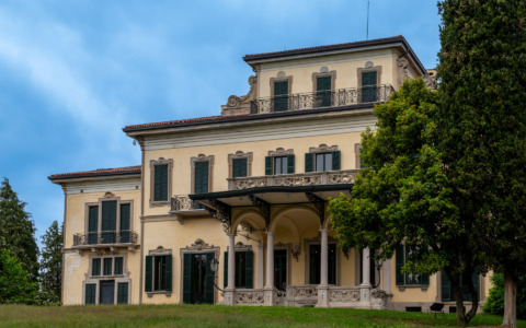 Umidità e infiltrazioni in Villa Borromeo, il Comune assolda un super-perito