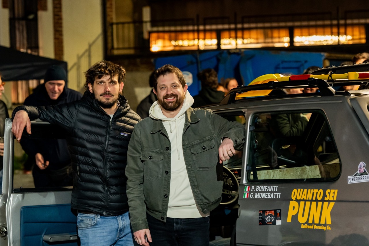 La sfida nel Sahara su una vecchia “Panda”: l’impresa di due “non-meccanici” brianzoli