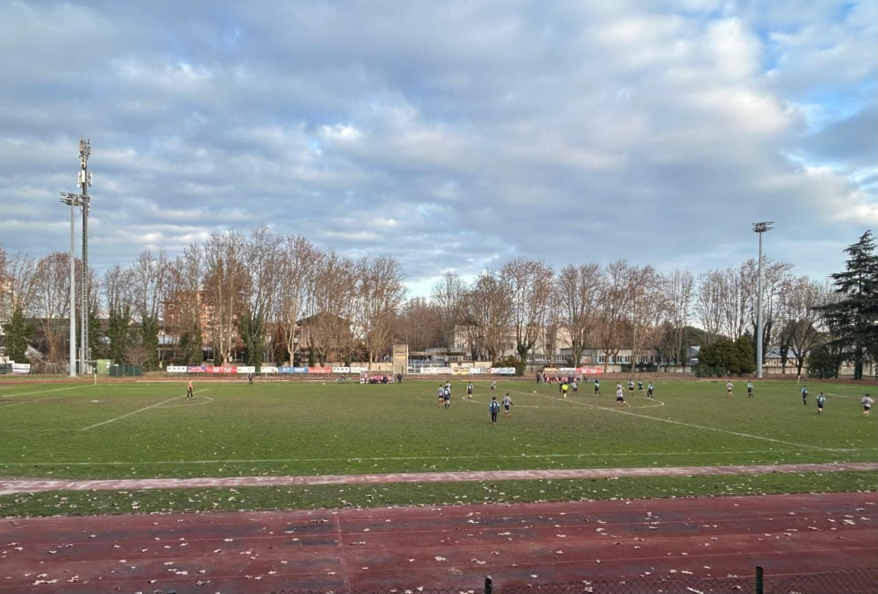 Luci guaste al centro sportivo, sostituiti i vecchi impianti