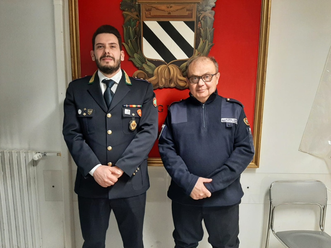 Sfugge alla vista del papà, paura fuori da scuola per una bimba di 4 anni