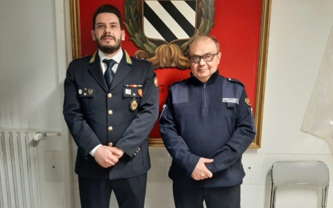 Sfugge alla vista del papà, paura fuori da scuola per una bimba di 4 anni