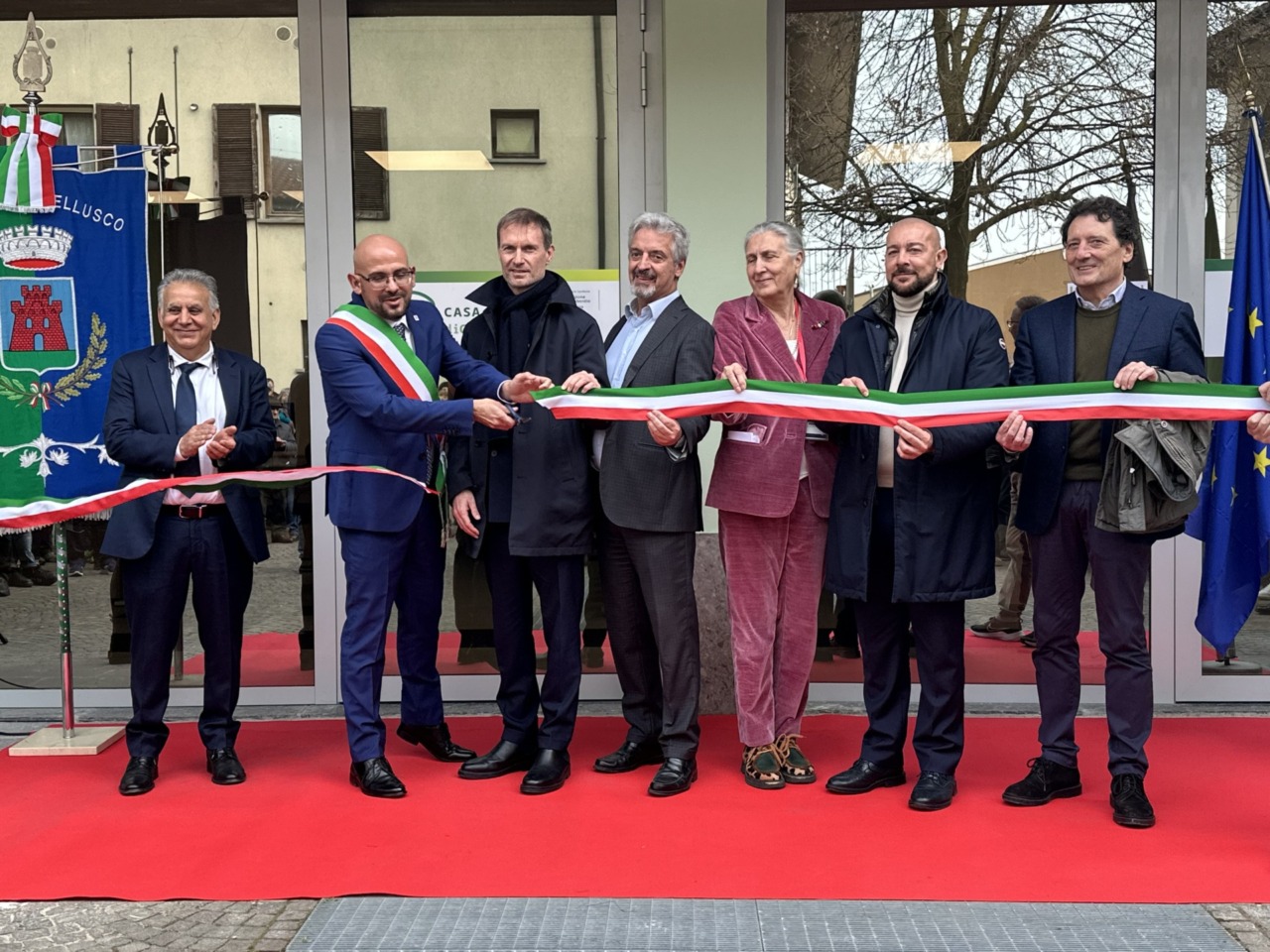 Taglio del nastro per la nuova Casa di comunità