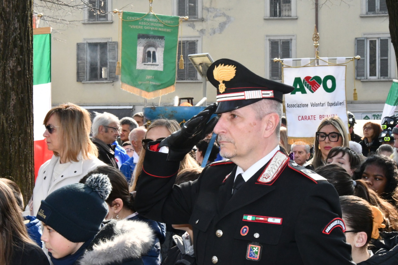 Carate Brianza conferisce la cittadinanza onoraria all’Arma e un premio al carabiniere eroe