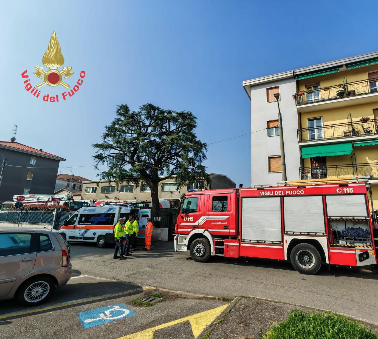 Incendio in casa, brucia un monopattino elettrico