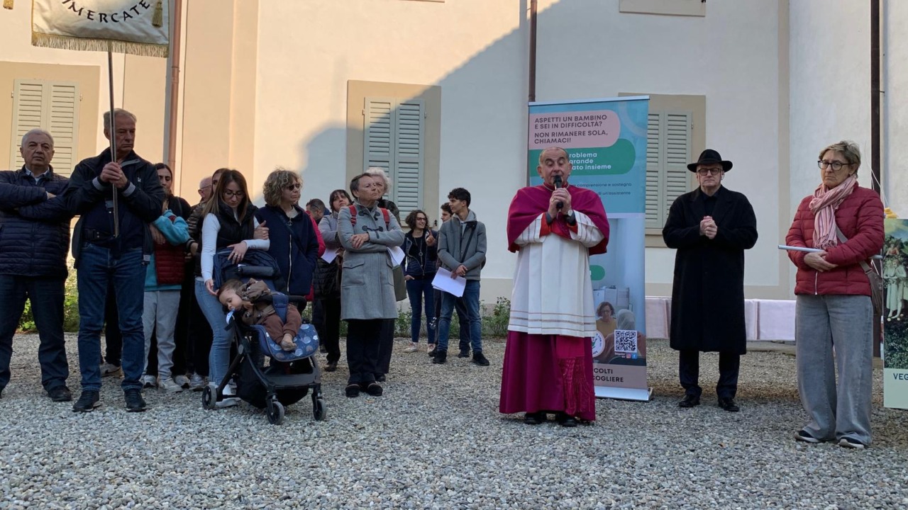 L’arcivescovo alla veglia del Cav: “Ogni bambino che non nasce è una solitudine in più”