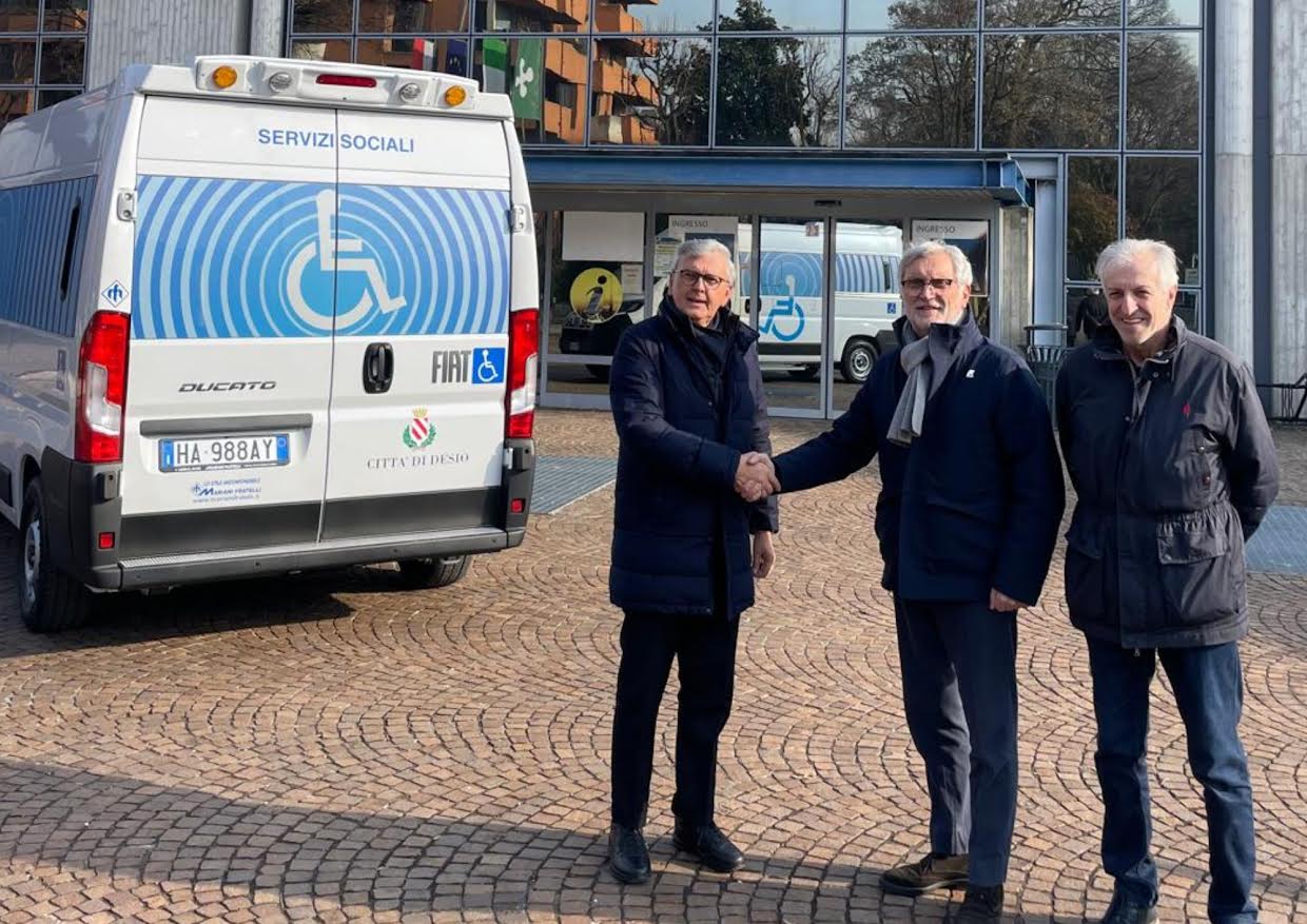 Nuovo mezzo green del Comune per Auto Amica