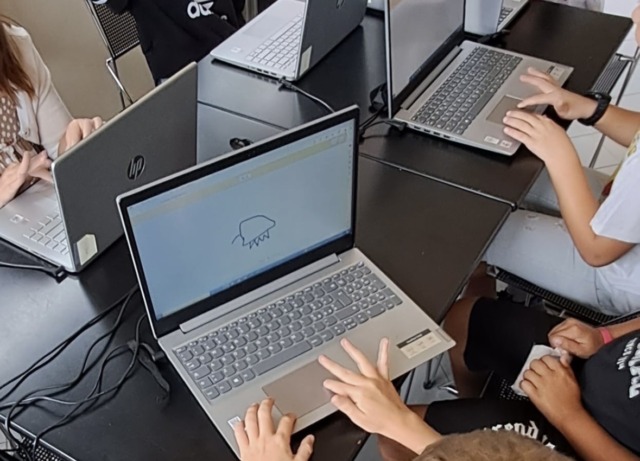 Donati 34 computer ricondizionati all’Istituto comprensivo Toti