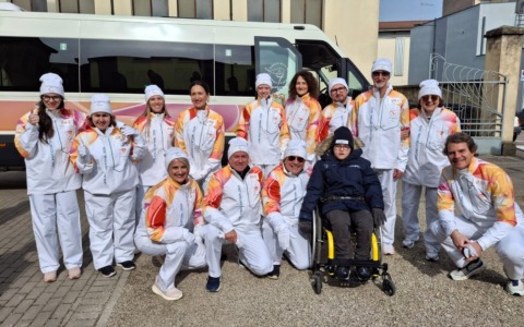 Nonni e nipote tedofori alle Paralimpiadi