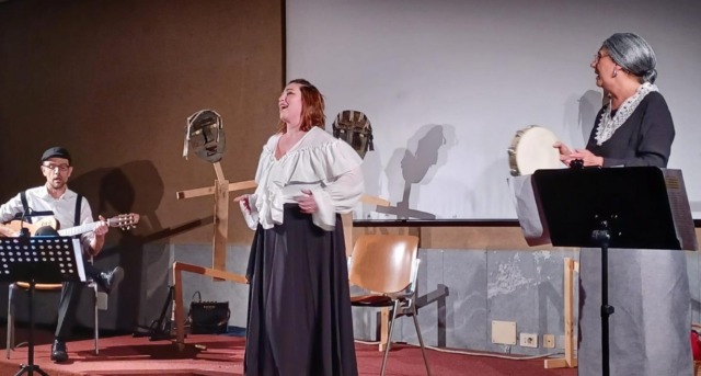 Sul palco la storia di Rosa Balistreri, una delle voci più forti e scomode del Novecento italiano