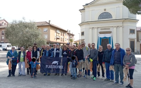 Che successo per la pulizia del paese targata “Plastic Free”