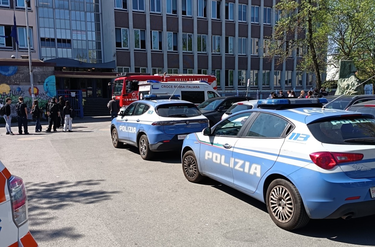 Spray al peperoncino in classe: cinque intossicati