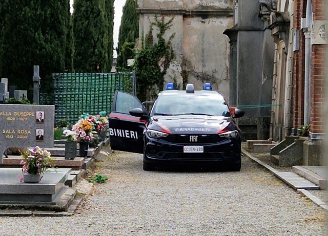 Tragedia al cimitero, uomo trovato senza vita