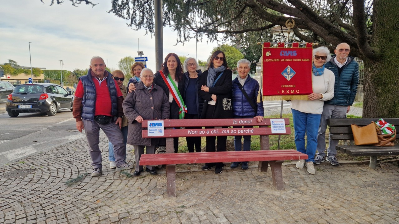 Lesmo, una panchina in ricordo di Silvano: 25 anni di dono nel volontariato in Avis