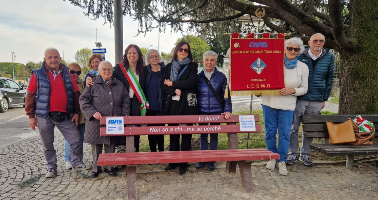 Lesmo, una panchina in ricordo di Silvano: 25 anni di dono nel volontariato in Avis