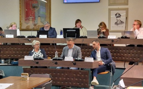 Calendarizzata la discussione della mozione di sfiducia a Bono