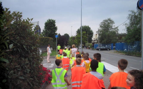 L’appello dei bambini contro gli incivili: “Raccogliete i vostri rifiuti”