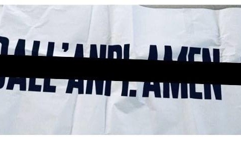 Caso 25 aprile, striscione shock contro l’Anpi