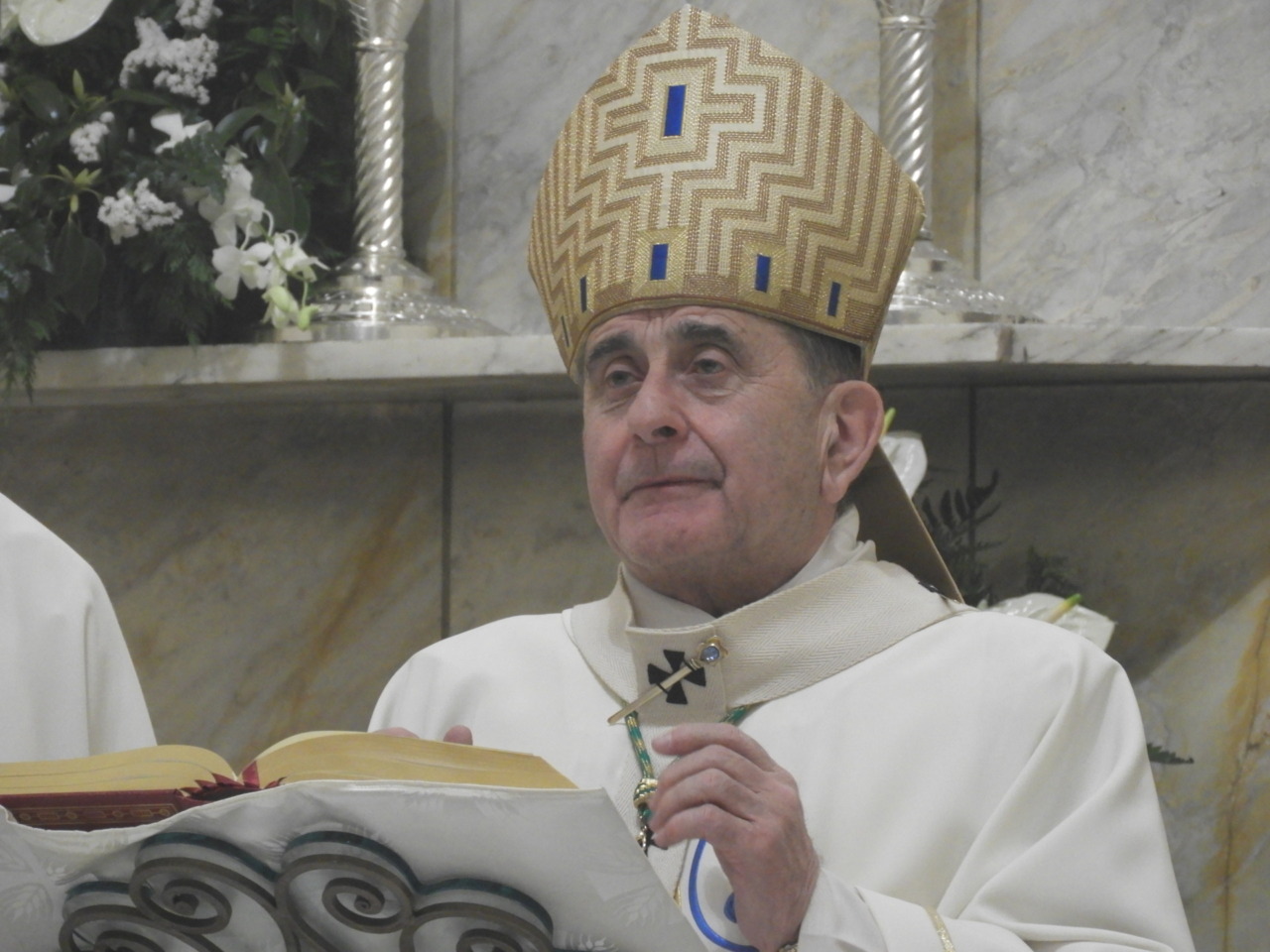 Domenica la visita dell’arcivescovo Delpini alle parrocchie arcoresi