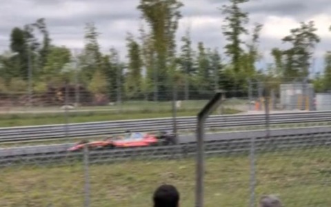Autodromo blindato: Ferrari in pista