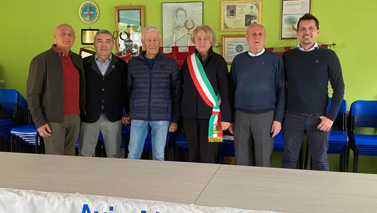 Quarant’anni di storia e altruismo per l’Avis: grande festa con i donatori eccellenti