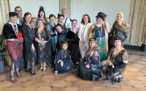 Villa Borromeo si tinge di giallo: successo strepitoso per il debutto dei ruggenti anni ’20