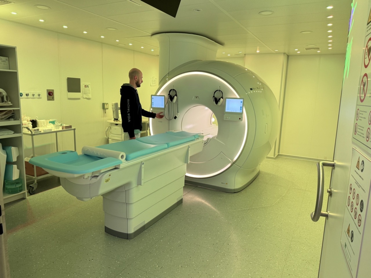 Inaugurata la nuova Risonanza Magnetica  da 1,5 Testa “elio-free”