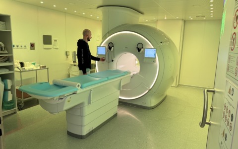 Inaugurata la nuova Risonanza Magnetica  da 1,5 Testa “elio-free”