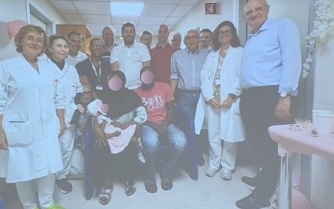 Intervento gemelle siamesi al San Gerardo: come sta oggi la bambina sopravvissuta