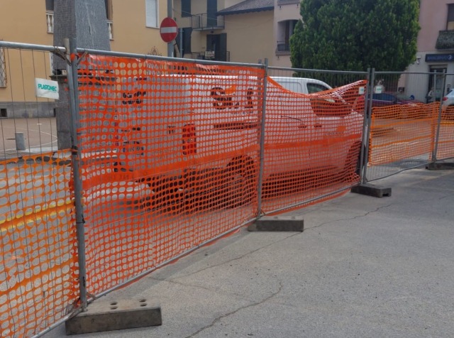 Tubi del gas tranciati durante i lavori, paura in paese