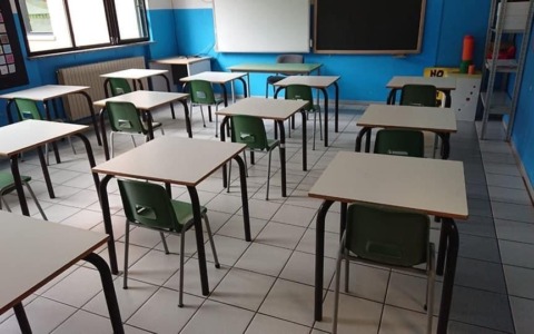 Calo demografico e plessi sovradimensionati, ma per ora nessuno chiude