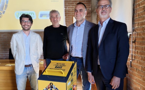 I piccoli rifiuti elettronici finiscono negli appositi contenitori