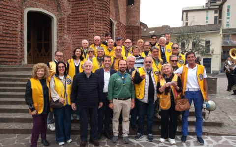Con la Regata delle paperelle nel Seveso la solidarietà taglia il traguardo