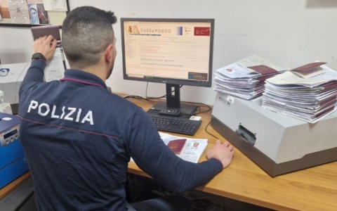 Dovete rinnovare il passaporto? Apertura straordinaria in Questura a Monza