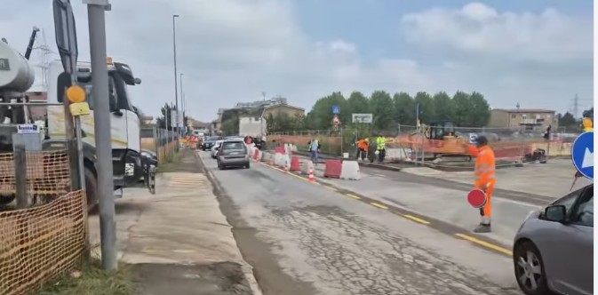 Pedemontana, senso unico alternato in via Santa Margherita per i lavori: è caos
