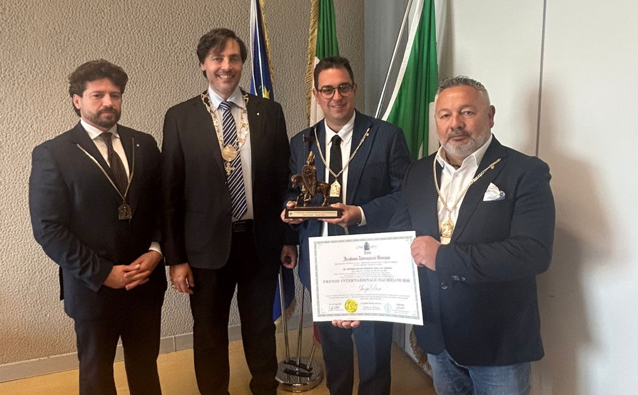 Il consigliere Dozio insignito del Premio Internazionale Mauriziano