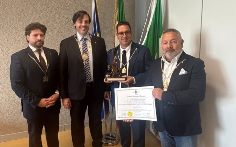 Il consigliere Dozio insignito del Premio Internazionale Mauriziano