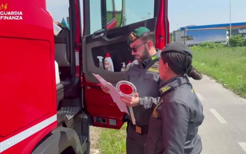 Società con 175 lavoratori in nero, maxi sequestro della Finanza