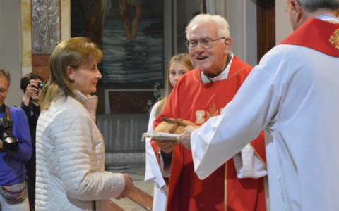 Per 40 anni prete in città, Lentate piange don Ambrogio Visconti