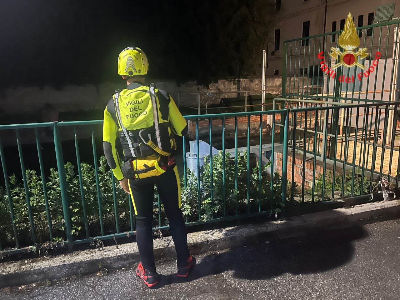 “E’ caduto un uomo in acqua”. I soccorritori non trovano nessuno