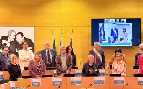 Consegnate le cittadinanze onorarie a 120 bambine e bambini