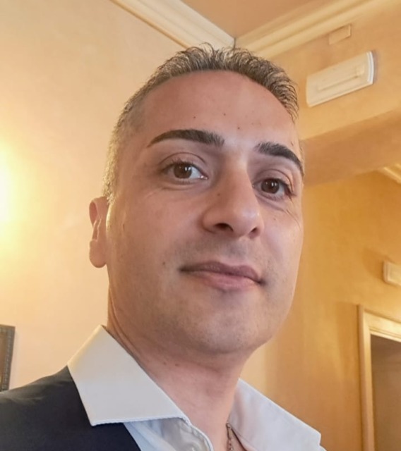 Assessore partecipa alla cerimonia dell’Anpi, il sindaco gli toglie la delega