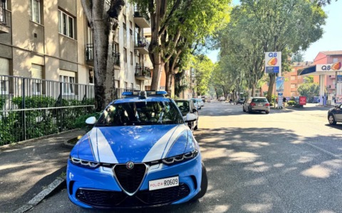 Spari nella notte nel condominio, denunciato