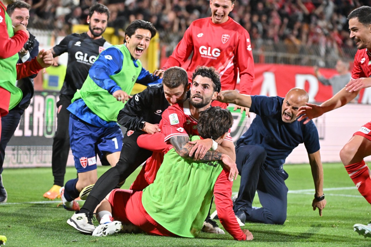Il Monza batte la Juve Stabia all’ultimo respiro e vola in finale: che partita all’U-Power Stadium!